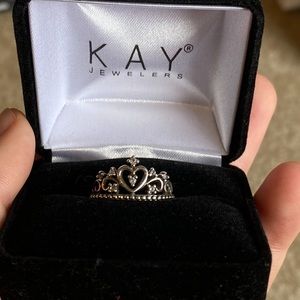 Crown ring size 6